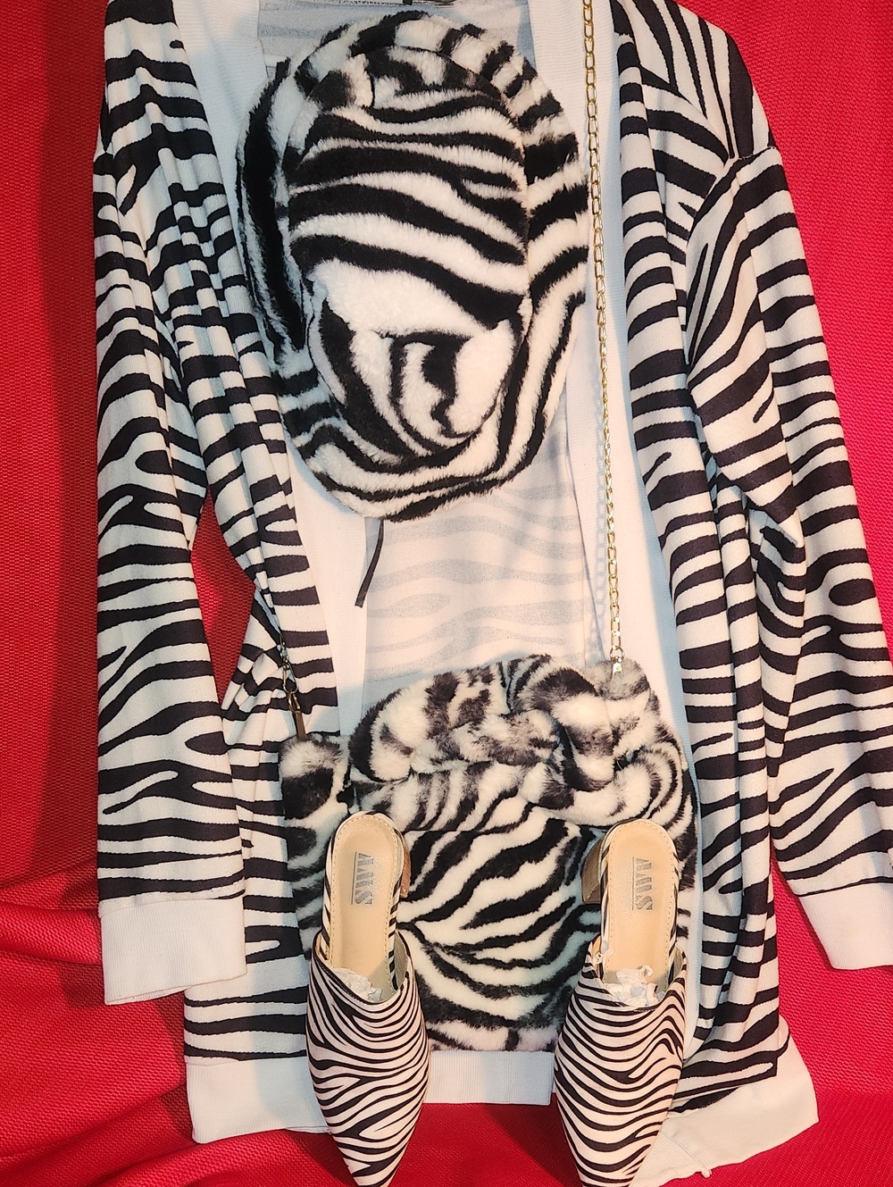Zebra Priu⁴ant Faux Fur Hat, Bag & Mules Set